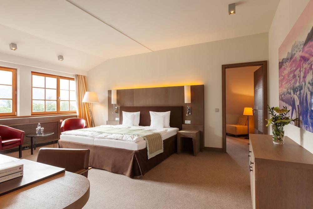 Schlosshotel Kitzbuehel A-Rosa Collection Zewnętrze zdjęcie A typical hotel room