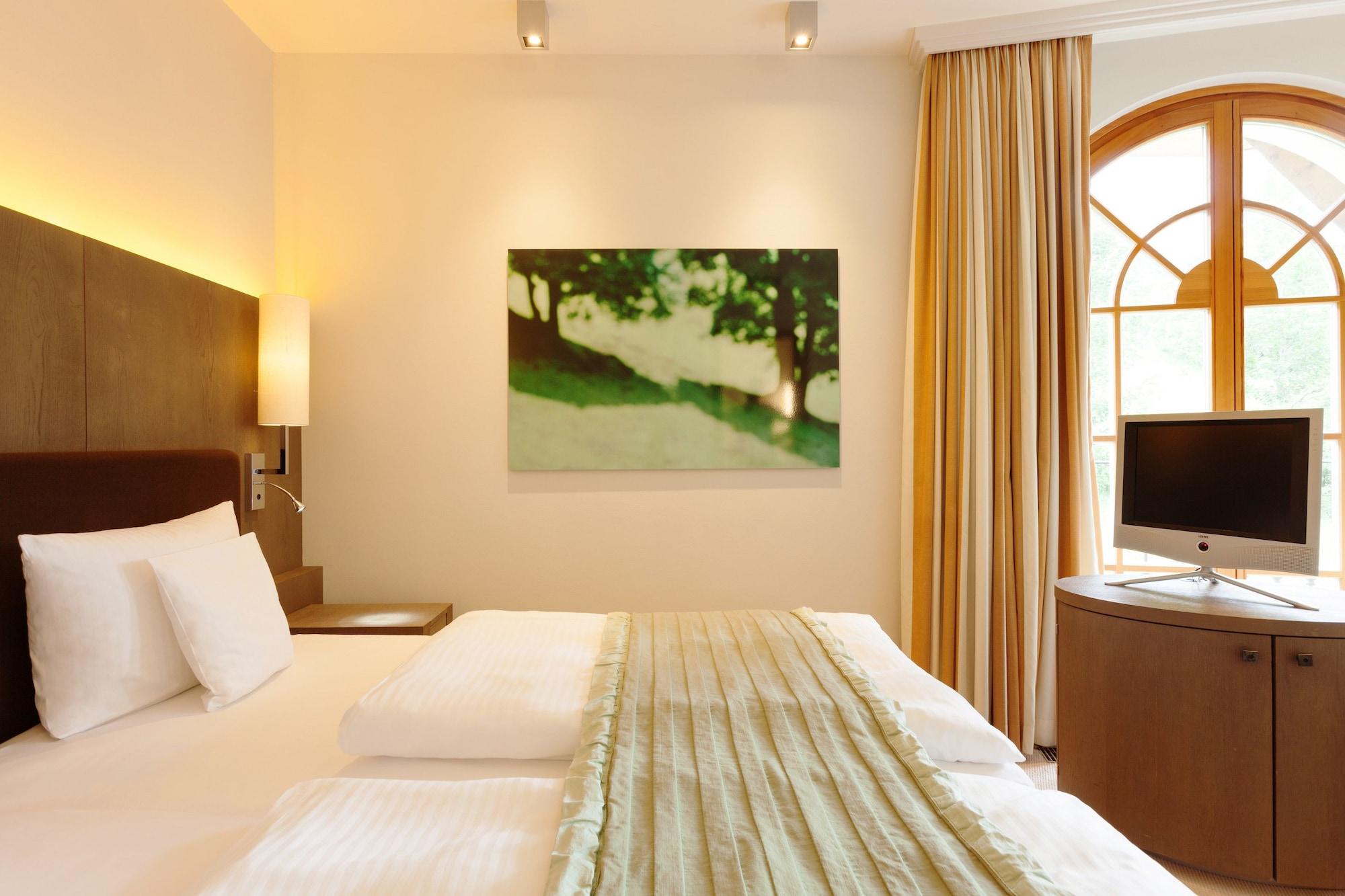 Schlosshotel Kitzbuehel A-Rosa Collection Zewnętrze zdjęcie A room at the Hotel Waldhaus Flims