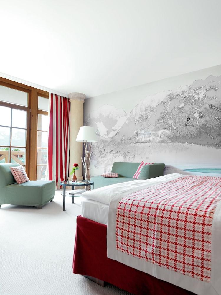 Schlosshotel Kitzbuehel A-Rosa Collection Zewnętrze zdjęcie A room at the Hotel Axelmannstein